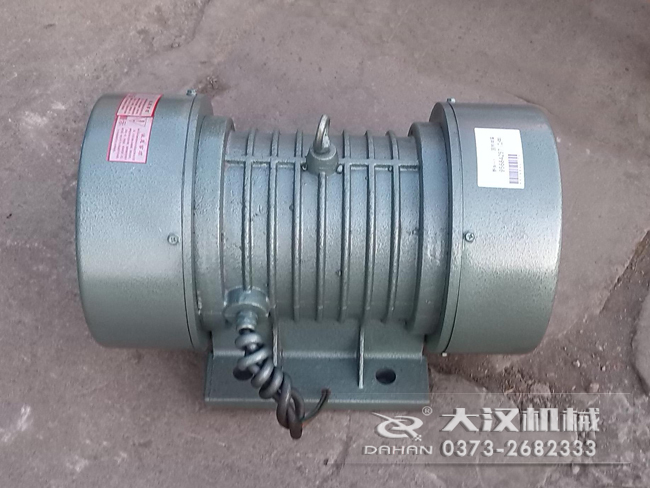 VB振動電機(jī)的選型要根據(jù)所匹配產(chǎn)品需要的激振大小,進(jìn)行選擇。